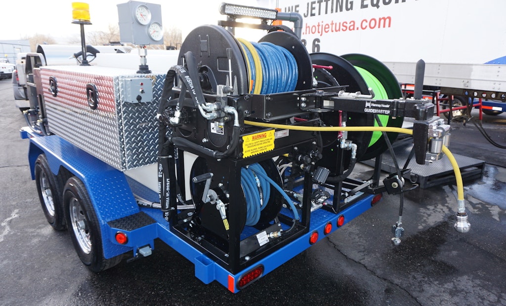 Advantages to Choosing a Hydraulic Hose Reel vs. Electric