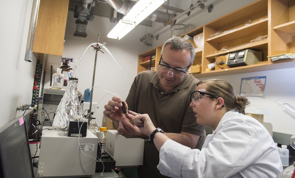 Tabletop Device to Trace Fracking Fluids