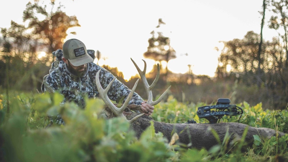 Choosing the Best Week to Hunt the Whitetail Rut