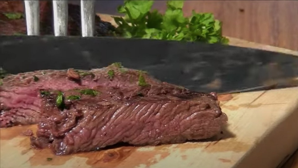 Video: 4 Steps to Cooking the Perfect Venison Steak