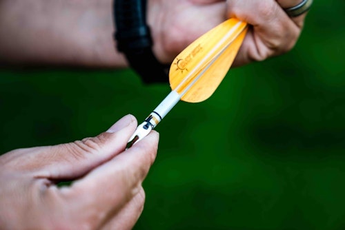 Use a reference mark from the nock to the arrow shaft when nock tuning. This will help you keep track of how many turns you’ve made.