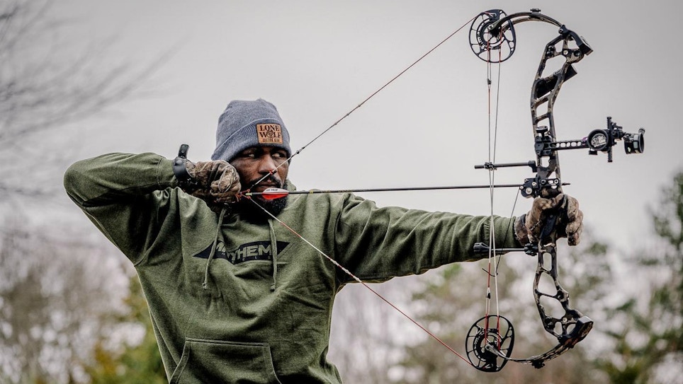 The Truth Behind Compound Bow Speed Ratings
