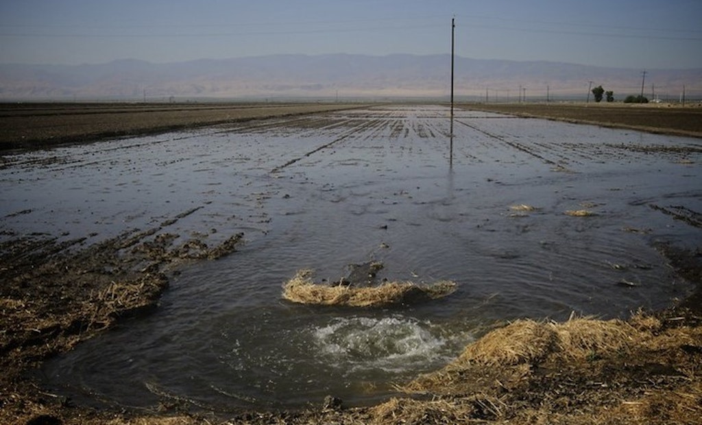 Tracking Water Storage Shows Options for Improving Water Management During Floods and Droughts