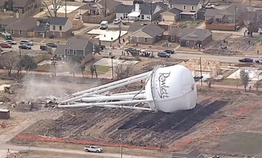 Texas Community Gets Nostalgic Over Water Tower Demolition