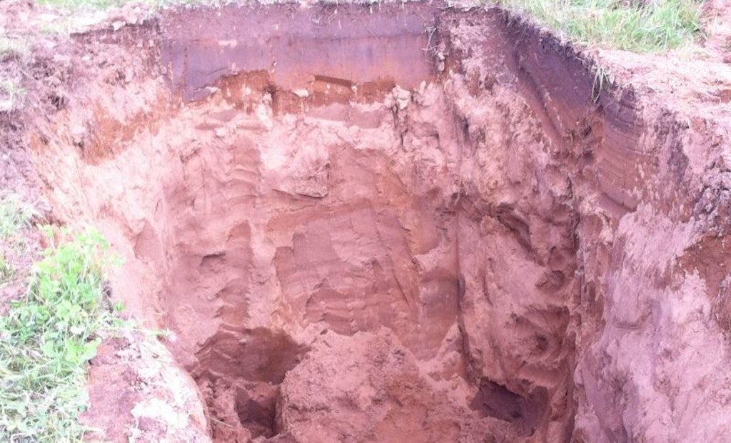 Digging A Proper Soil Evaluation Pit