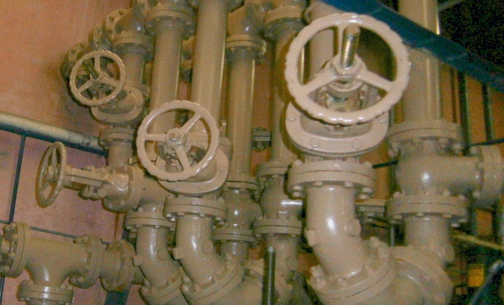 Operator Solution Center: How to Think Outside the Pipe